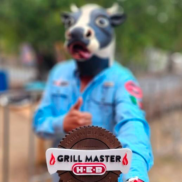 La Vaca de Smoker Regio, miembro del equipo participante FlechaHawks del Grill Master HEB 2023